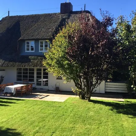 Reethus Reet Hus-keitum